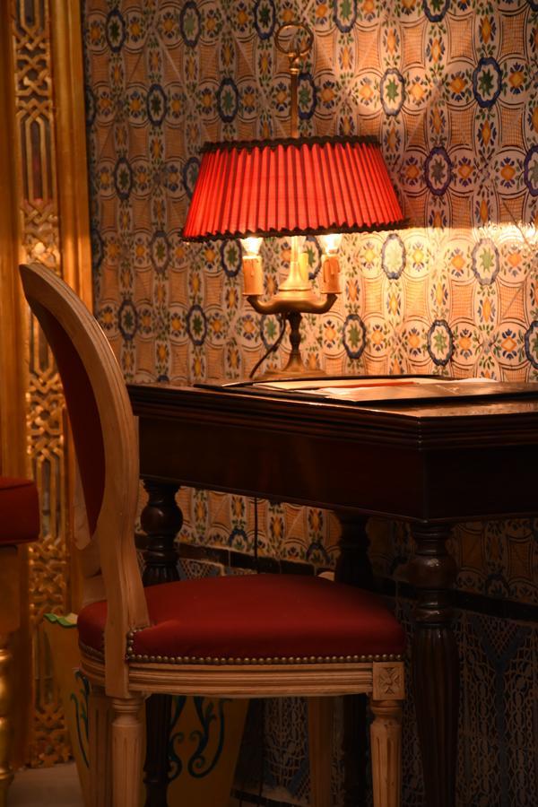 Palais Bayram Hotel Tunis Exterior photo A table at the restaurant