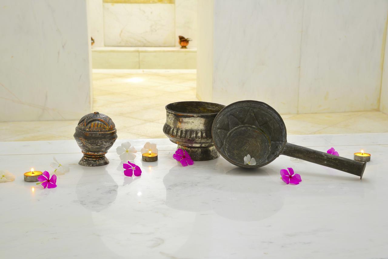 Palais Bayram Hotel Tunis Exterior photo A traditional Turkish bath